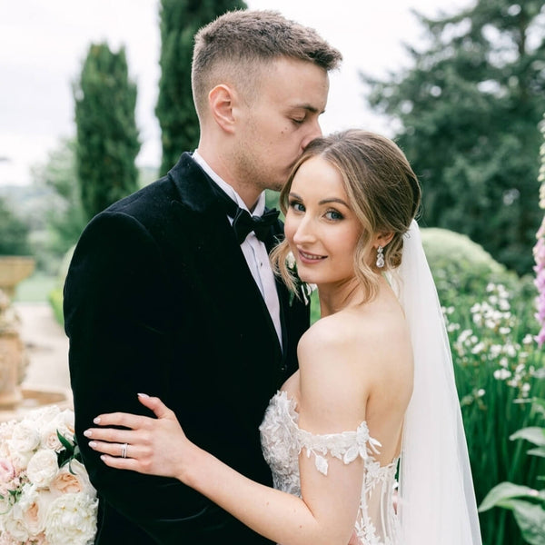 Amy wore the Flora crystal teardrop earrings (silver) by Aria. Photography by Tara Statton Photography.