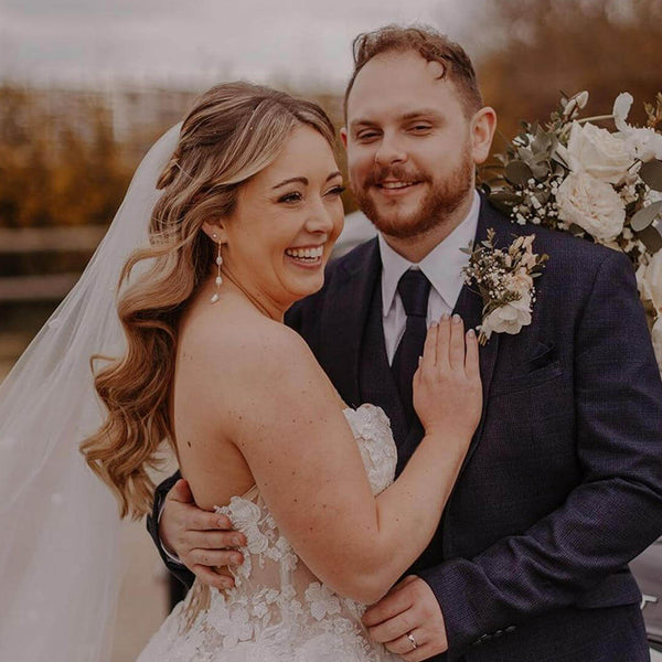 Bethany wore the Triple freshwater pearl long drop earrings (gold) by Aria. Photography by Helen Rose Photography.