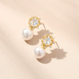 Estelle starburst pearl stud earrings (gold)