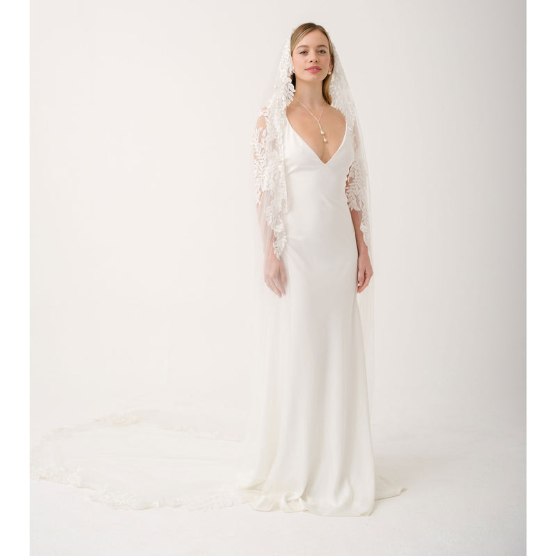 Autumn leafy lace edge long veil