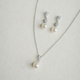 Avery pearl pendant necklace - Liberty in Love