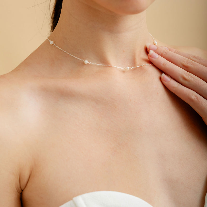 Belle pearl necklace (silver) - Liberty in Love