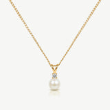 Classic pearl pendant necklace (gold) - Liberty in Love