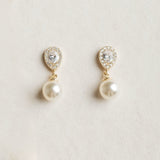 Coco pearl drop earrings (gold) - Liberty in Love