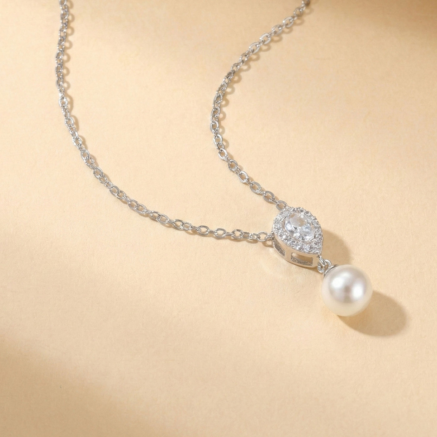cocodog　ENEY PETALS PEARL PENDANT TOP Coco pearl drop necklace (silver) | Liberty in Love