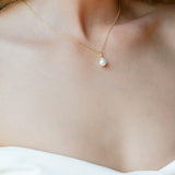 Elm pearl and zirconia pendant necklace (gold)