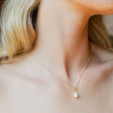 Elm pearl and zirconia pendant necklace (gold)