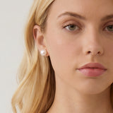 Euston pearl stud earrings (gold)