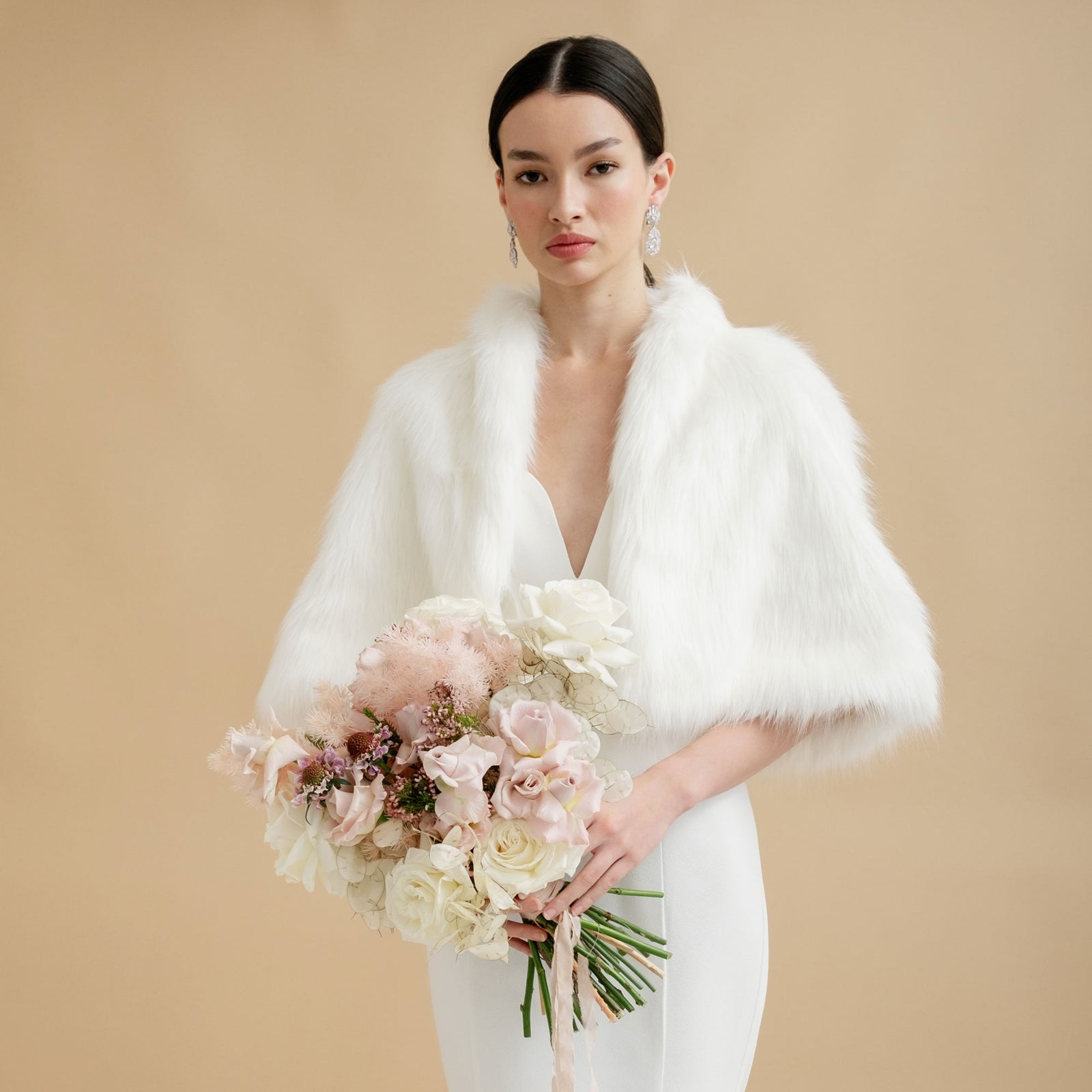 Faux fur bridal cape (ivory whisper) | Helen Moore – Liberty in Love