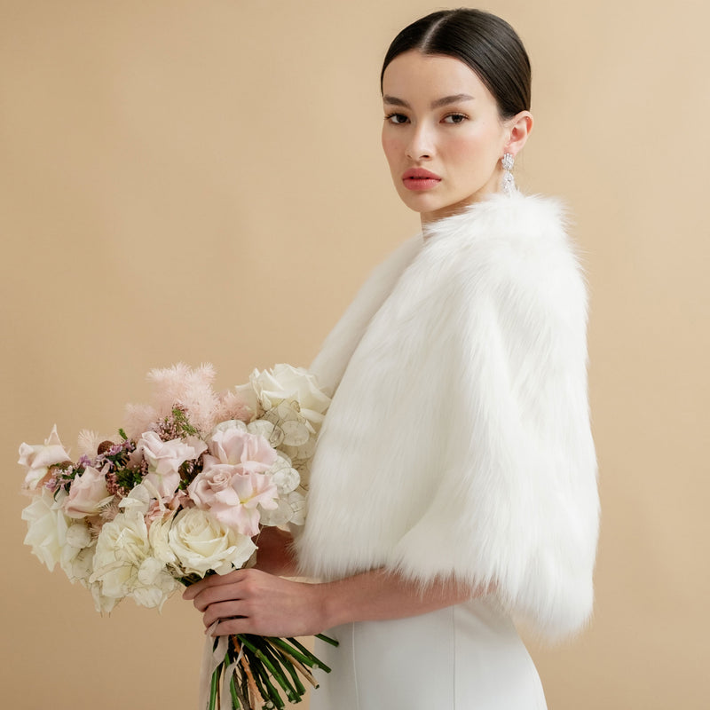 Faux fur bridal cape (ivory whisper) - Liberty in Love