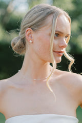 Flat button pearl stud earrings (silver)