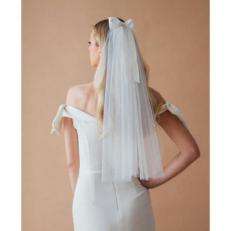 Grace bow elbow-length veil - Liberty in Love