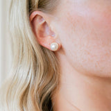 Icon pavé halo pearl pendant and earrings set (gold)
