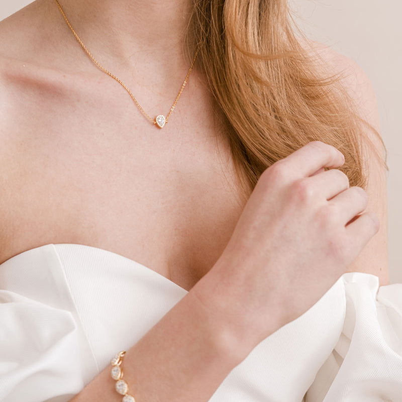 Infinite minimal pear zirconia chain necklace (gold) - Liberty in Love