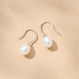 Isari simple pearl hook earrings (silver)