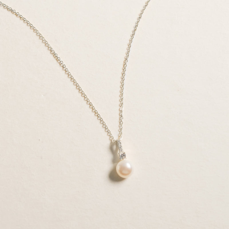 Linea zirconia and pearl pendant necklace (silver)