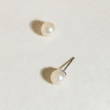 Pearl button stud earrings (silver)