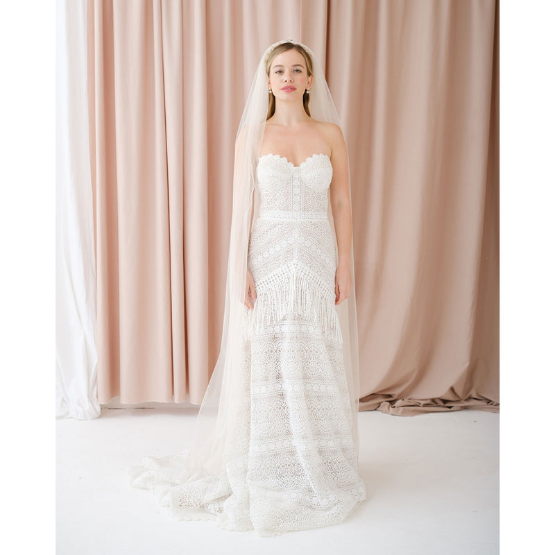Phoenix single tier raw edge long veil - Liberty in Love
