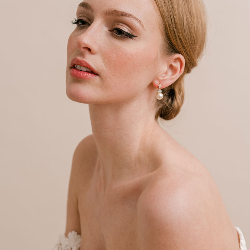 Riva pearl drop earrings (gold) - Liberty in Love