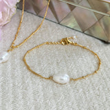 St Lucia single baroque pearl chain bracelet (gold)