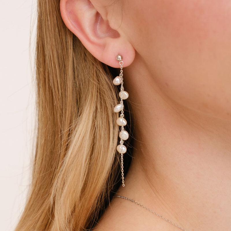 Seed pearl chain drop earrings (silver) - Liberty in Love