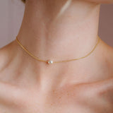 Single pearl choker necklace (gold) - Liberty in Love