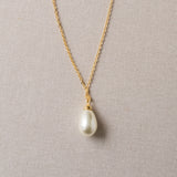 Single teardrop pearl pendant necklace (gold) - Liberty in Love