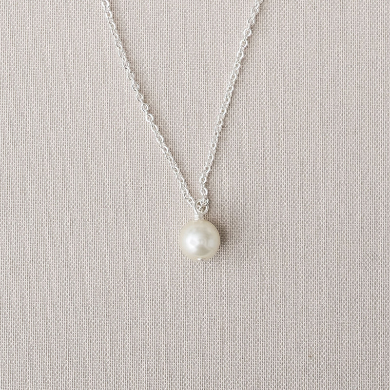 Single round pearl pendant necklace (silver) - Liberty in Love