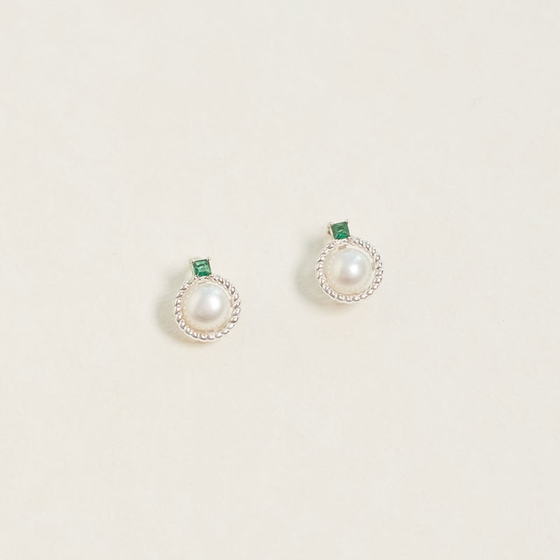 Thessa emerald green zirconia and pearl earrings (silver)
