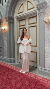 Sia ivory faux fur hand-knitted bridal wrap