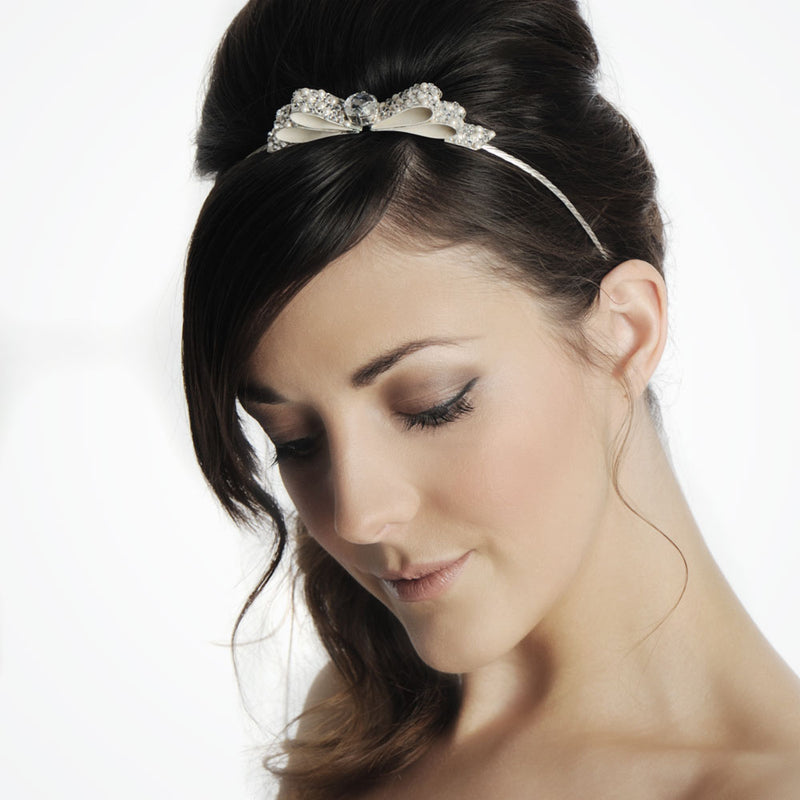 Luscious bow bridal band - Liberty in Love