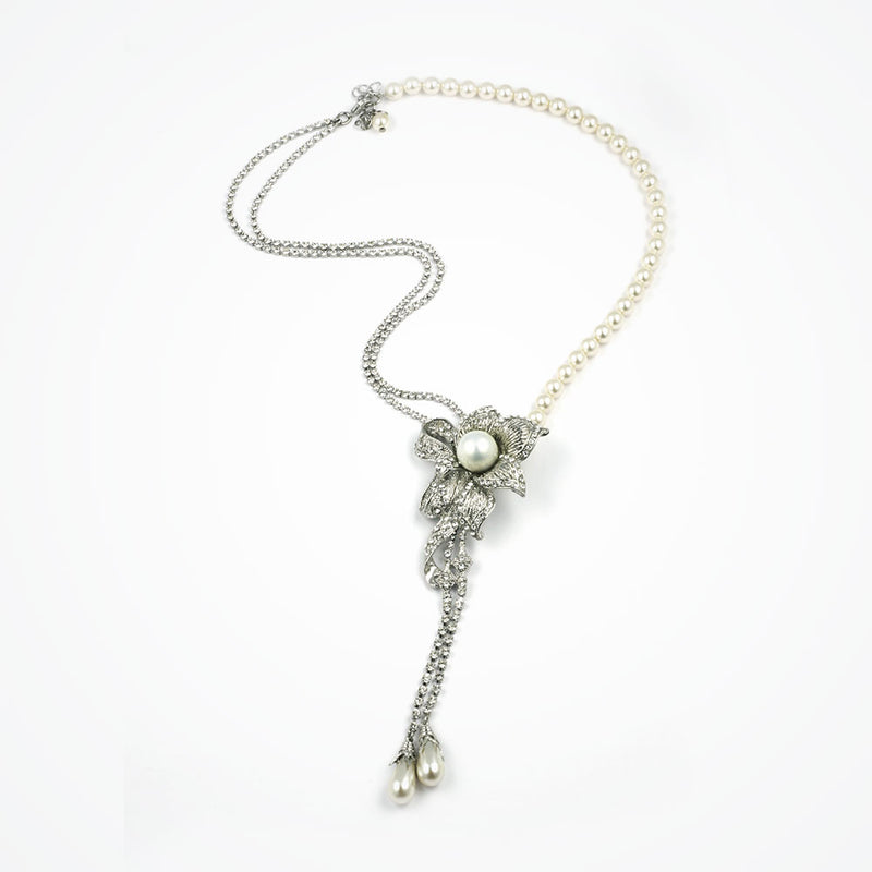 Silk pearl necklace - Liberty in Love
