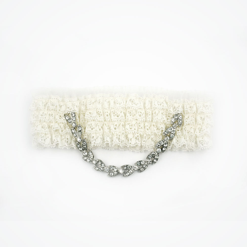 Romance vintage ruffled lace garter rhinestone trim