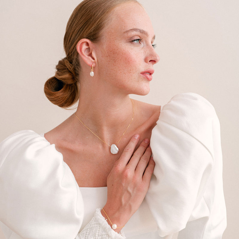 Baroque pearl small hoop earrings (gold) - Liberty in Love