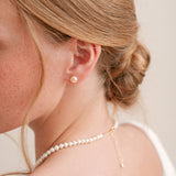 Button pearl stud earrings (gold) - Liberty in Love
