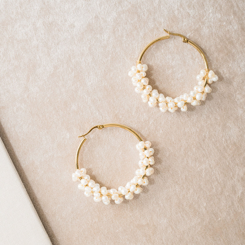 Clustered pearl hoop earrings (gold) | Aria – Liberty in Love