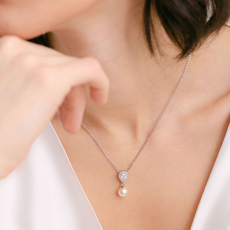 Coco pearl drop necklace (silver) | Liberty in Love