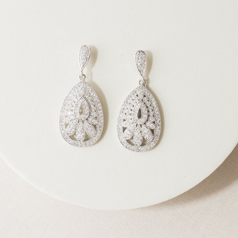 Cosmopolitan vintage bridal jewellery set - Liberty in Love