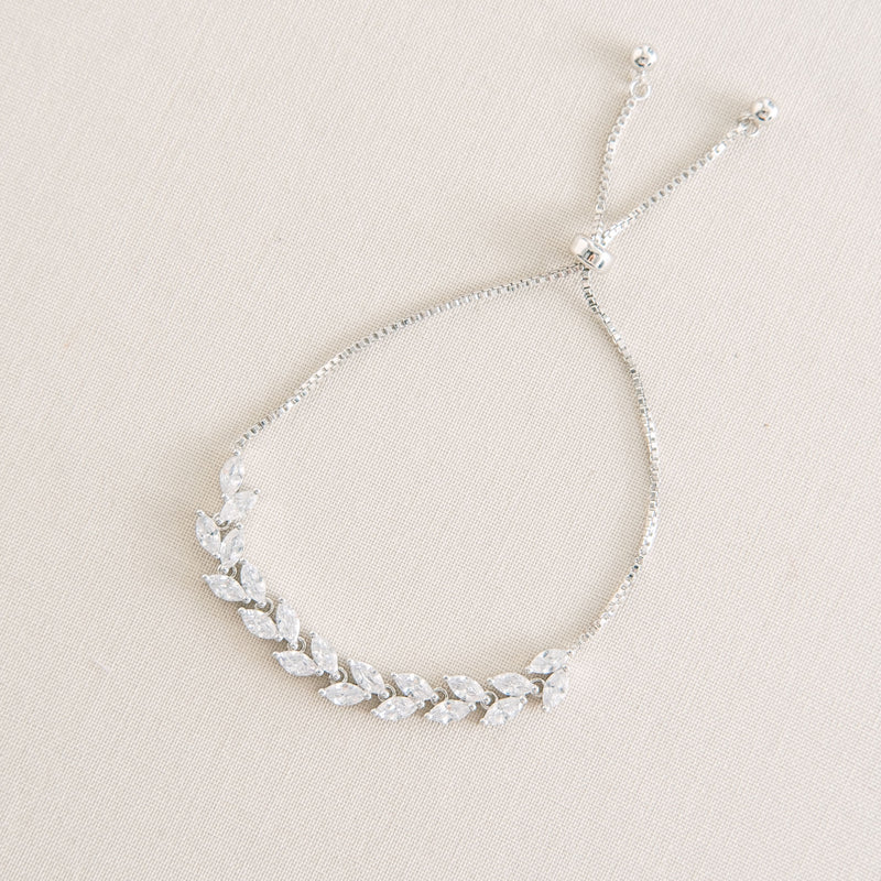 Glastonbury crystal leaves toggle bracelet (silver) - Liberty in Love