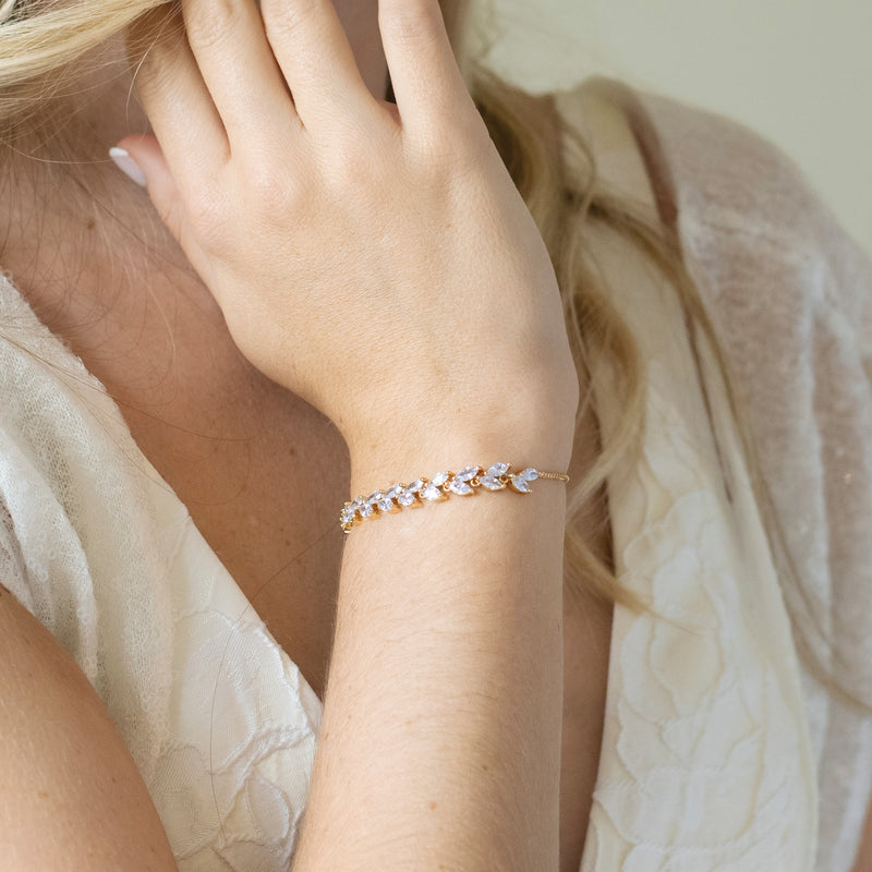Glastonbury crystal leafy toggle bracelet (gold) - Liberty in Love