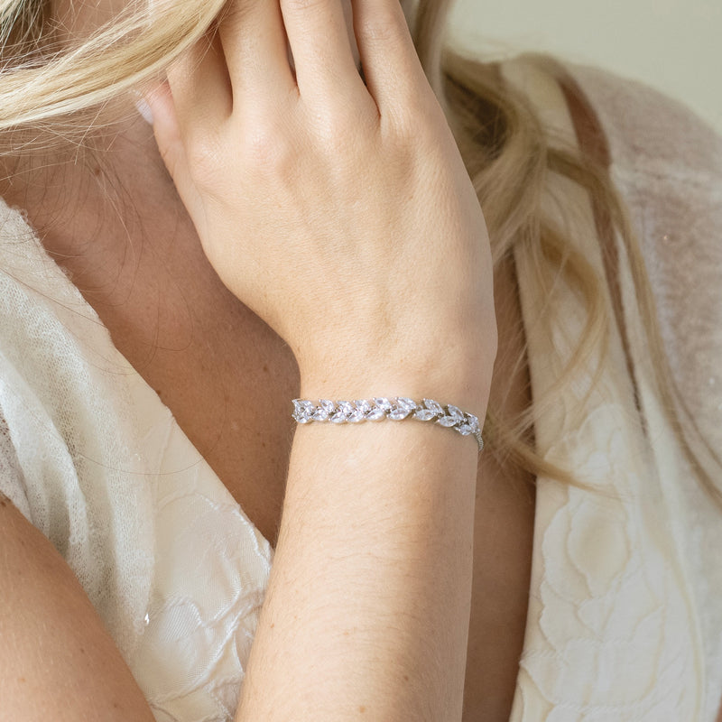 Glastonbury crystal leaves toggle bracelet - Liberty in Love