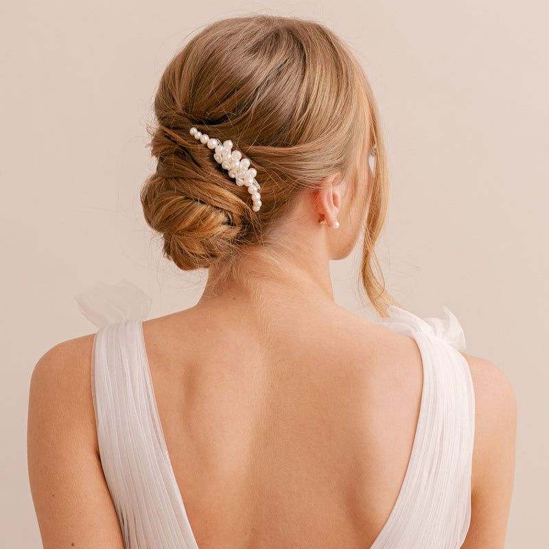 Juliette pearl floral hair comb (silver) - Liberty in Love