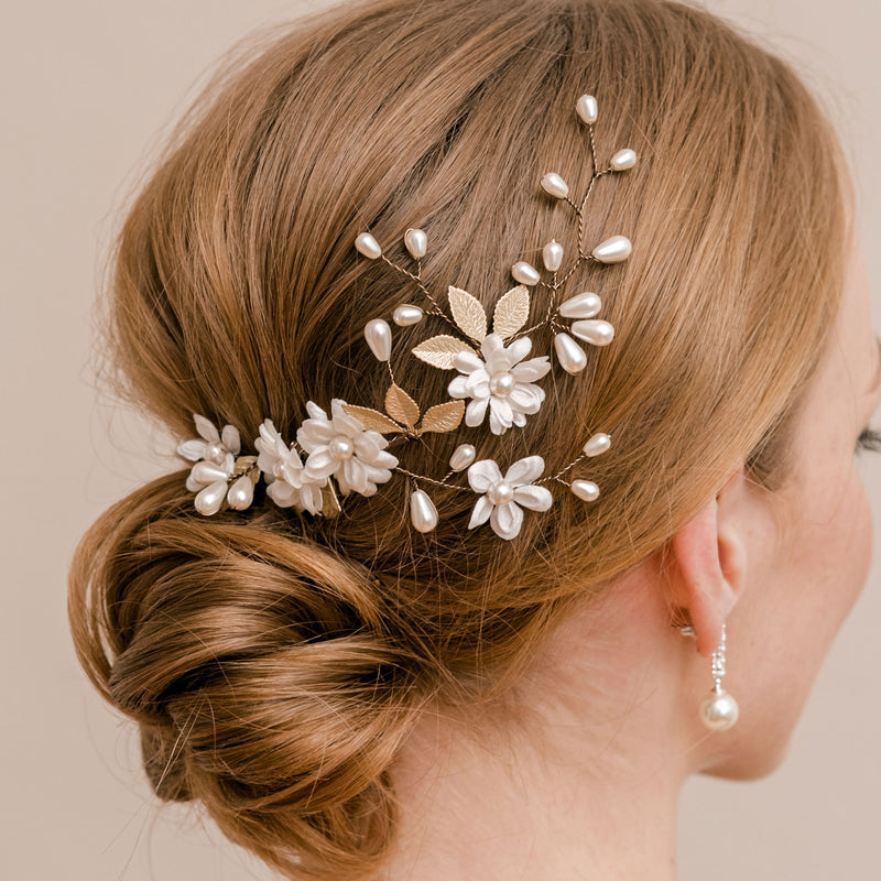 Magnolia floral pearl hair comb - Liberty in Love