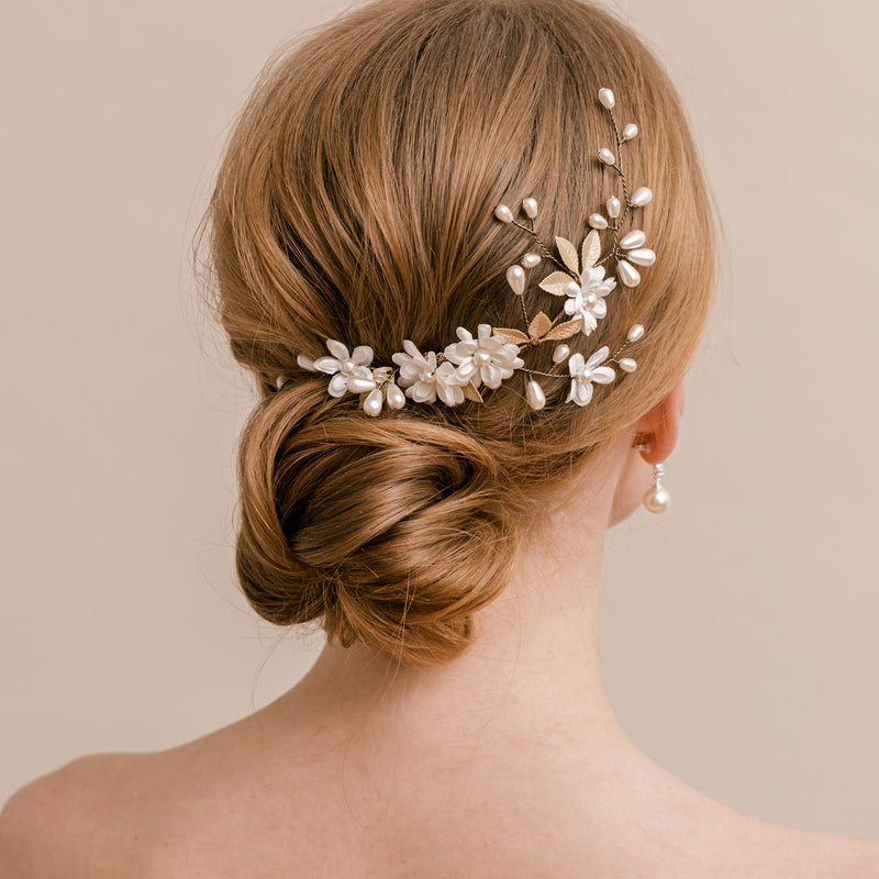 Magnolia floral pearl hair comb - Liberty in Love