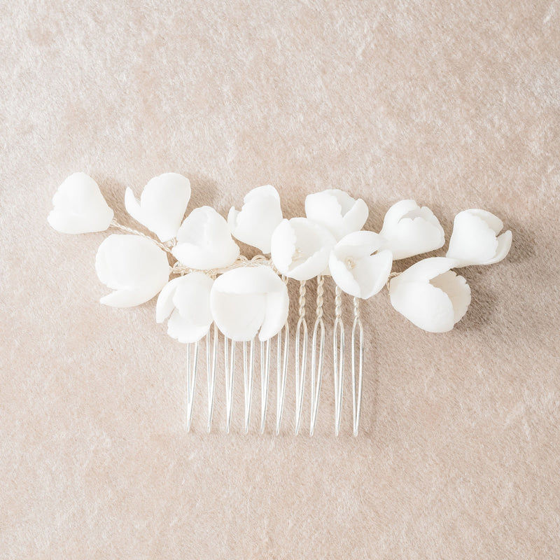 Marguerite IV clay flower hair comb - Liberty in Love