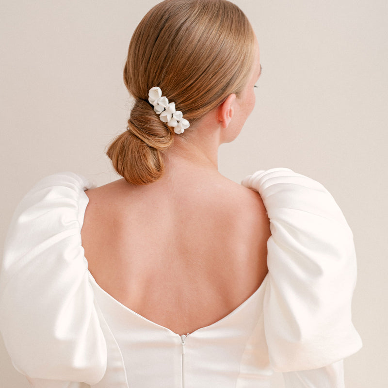 Marguerite III clay flower hair comb - Liberty in Love