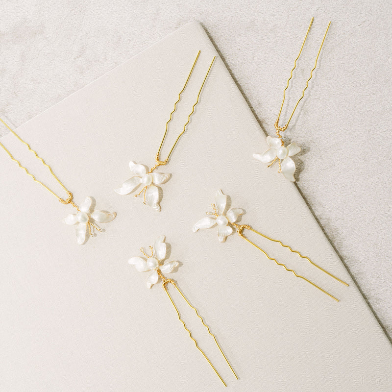 Painted lady butterfly pearl hairpins (gold) - Liberty in Love