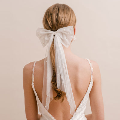 Pearl bow veil - Liberty in Love