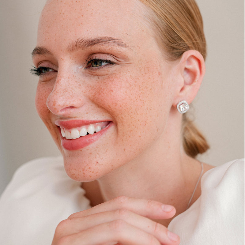 Diamond-shaped crystal bridal stud earrings Richmond Ivory and