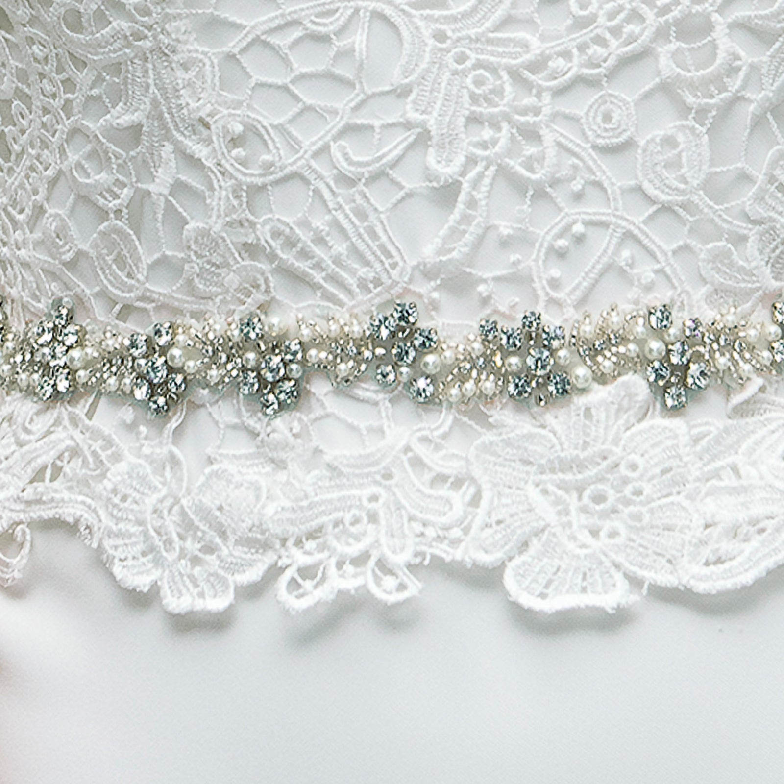 New Classic Ivory Pearl Cluster Belt. Ivory Rhinestone & Pearl Belt, Floral Bridal Belt, Bridella  main image 3